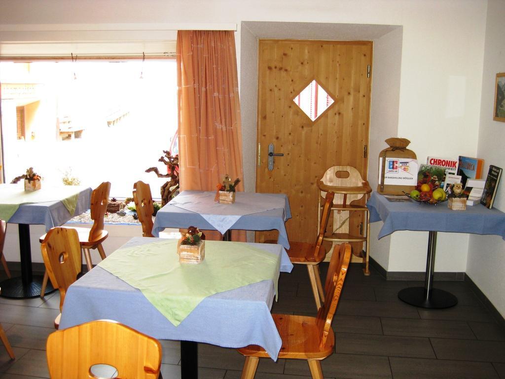 Pensiun Garni Plaz Hotel Scuol Ngoại thất bức ảnh
