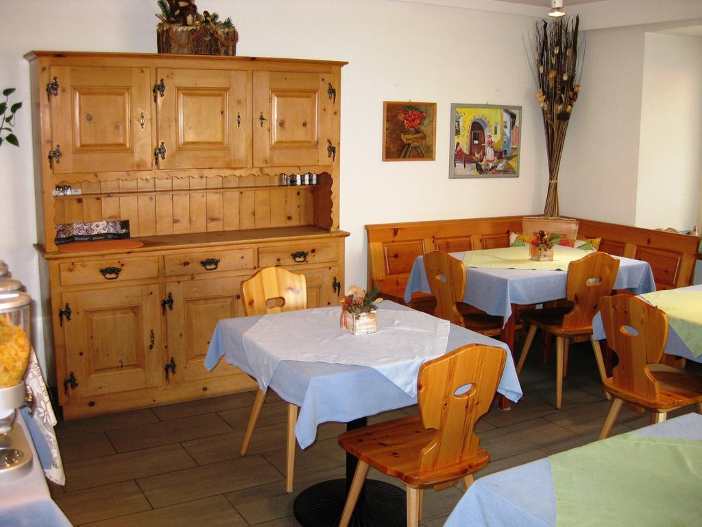 Pensiun Garni Plaz Hotel Scuol Ngoại thất bức ảnh