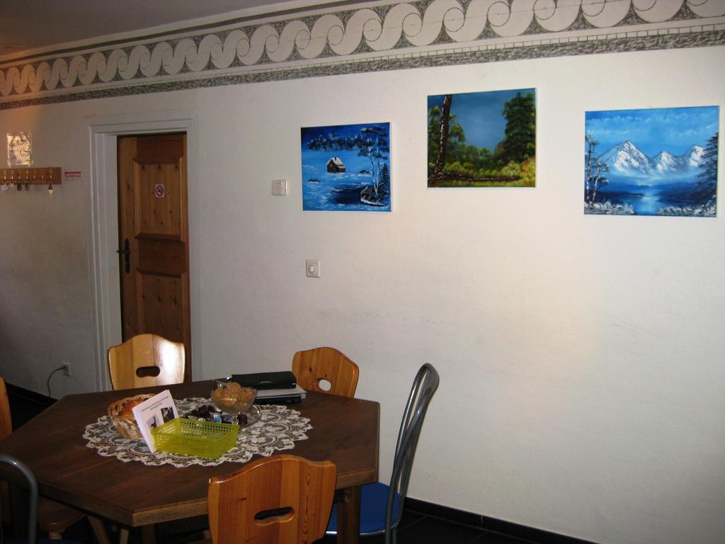 Pensiun Garni Plaz Hotel Scuol Ngoại thất bức ảnh