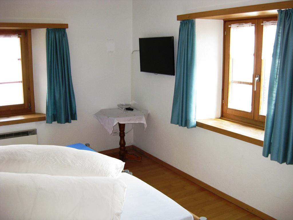 Pensiun Garni Plaz Hotel Scuol Phòng bức ảnh